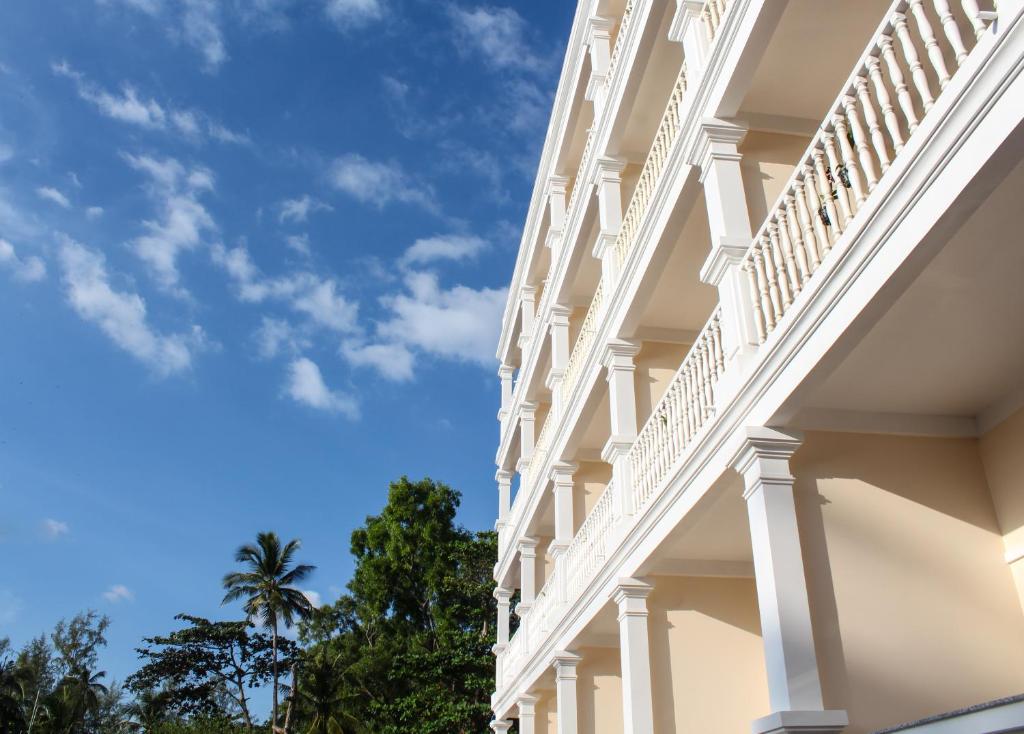 Beachfront Suite at PhuongBinh House